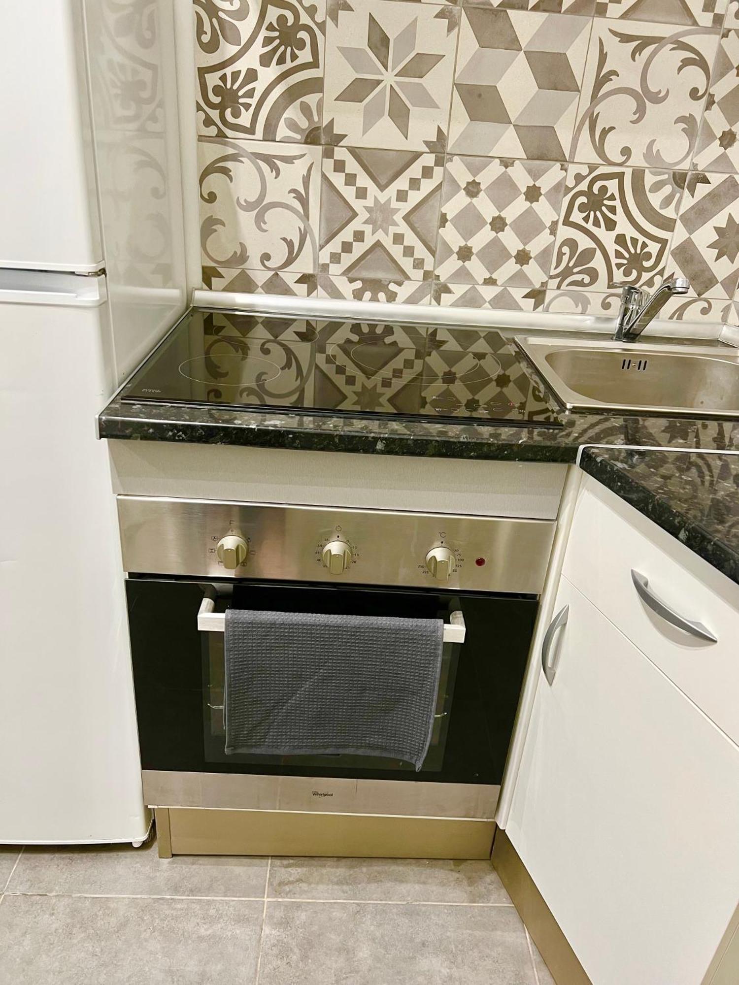 Santa Coloma de Gramanet Cozy Suite Apartment, Wifi! מראה חיצוני תמונה