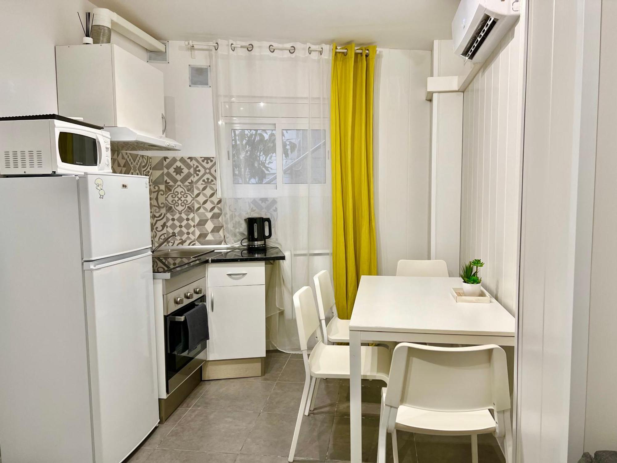 Santa Coloma de Gramanet Cozy Suite Apartment, Wifi! מראה חיצוני תמונה