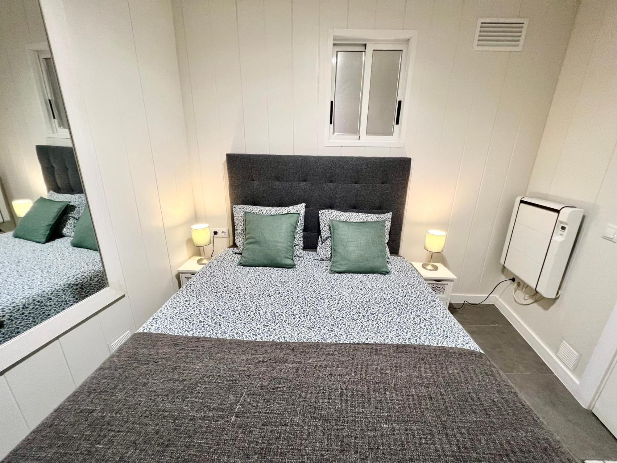 Santa Coloma de Gramanet Cozy Suite Apartment, Wifi! מראה חיצוני תמונה