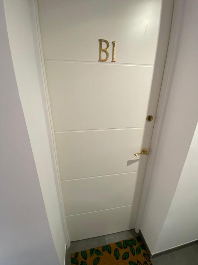 Santa Coloma de Gramanet Cozy Suite Apartment, Wifi! מראה חיצוני תמונה